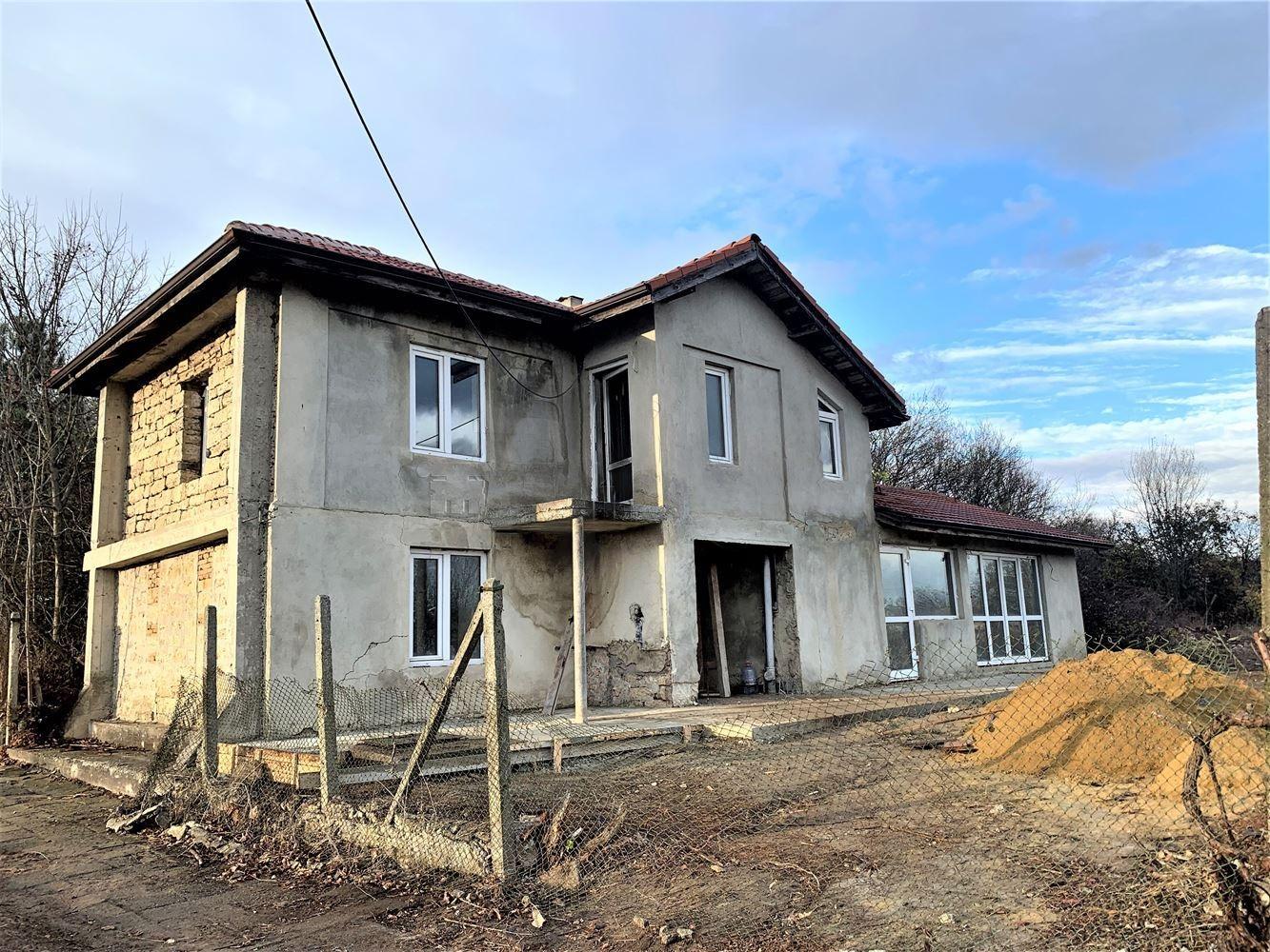 House for Sale in Izgrev, Varna