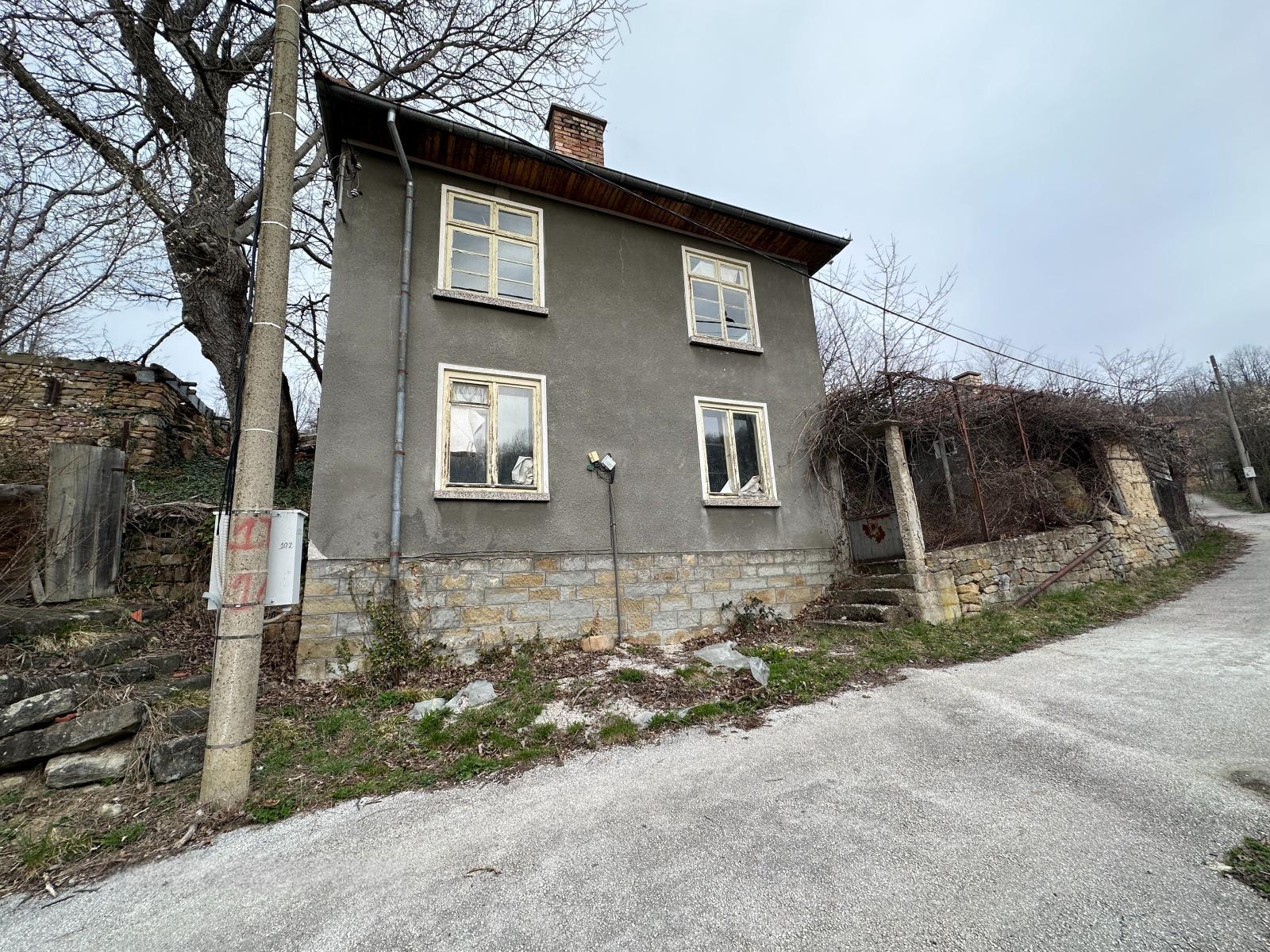 House for Sale in Plachkovtsi, Gabrovo