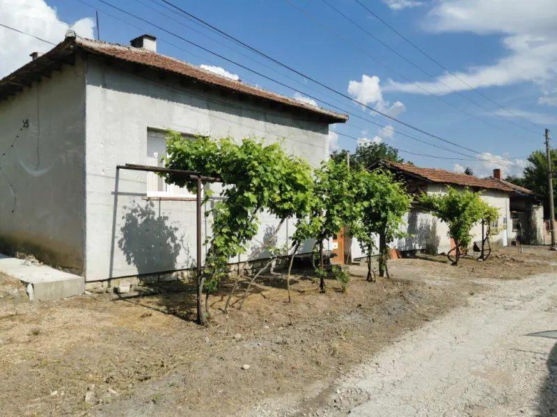 House for Sale in Obnova, Pleven