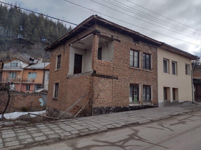 House for Sale in Dobarsko, Blagoevgrad