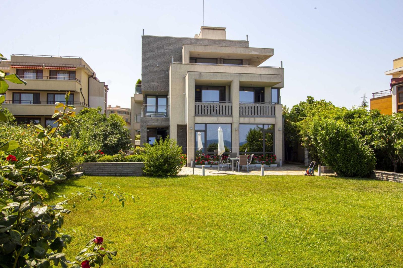 House for Sale in Chernomorets, Burgas