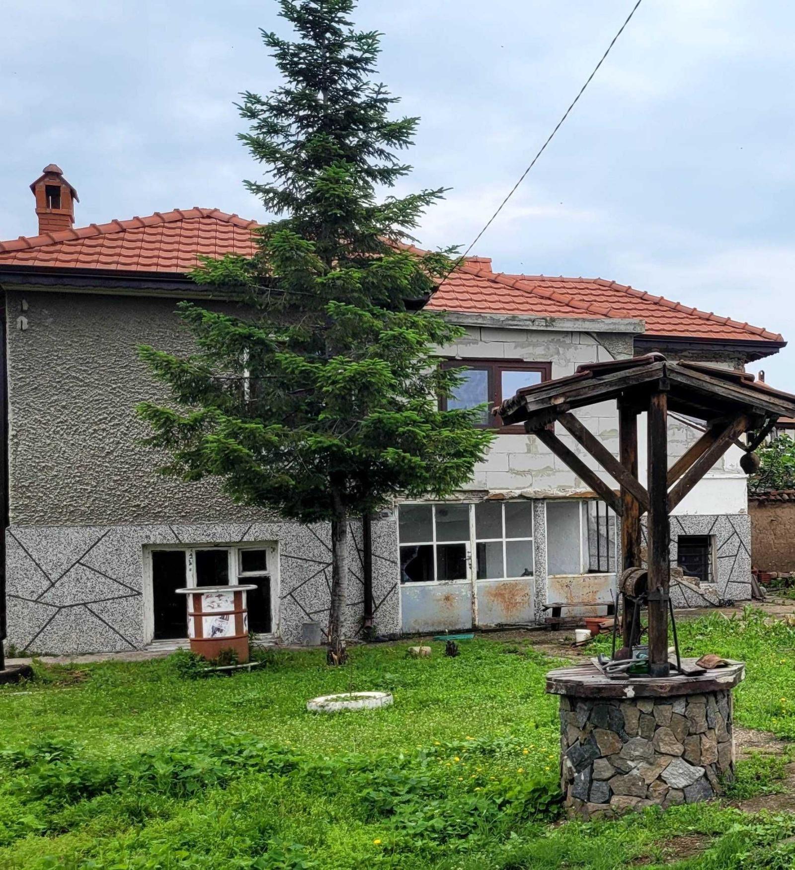 House for Sale in Izbeglii, Plovdiv