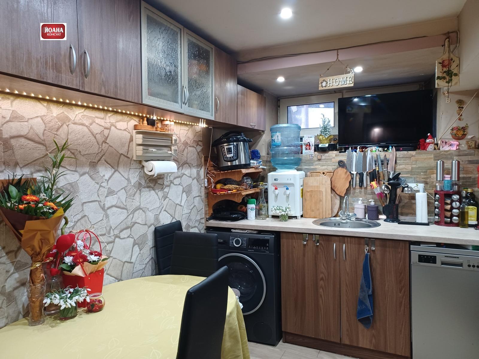 House Floor for Sale in Pleven, Idealen tsentar