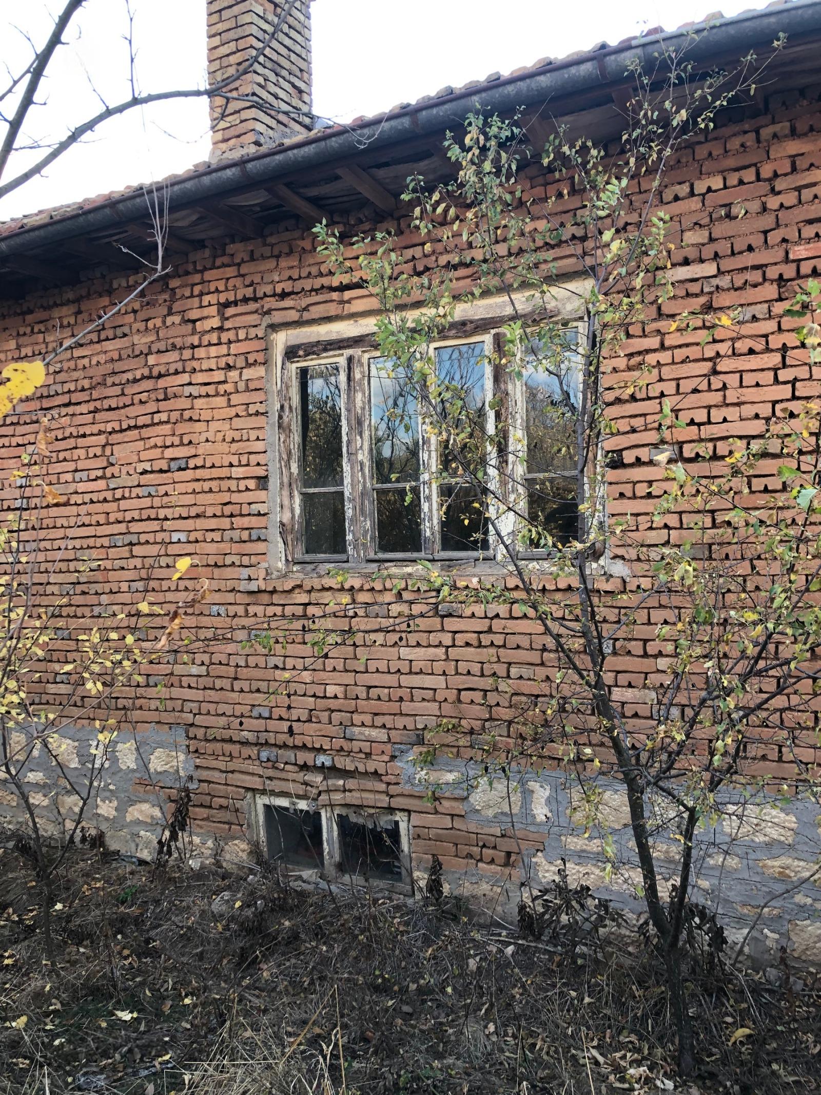 House for Sale in Karamanite, Varna