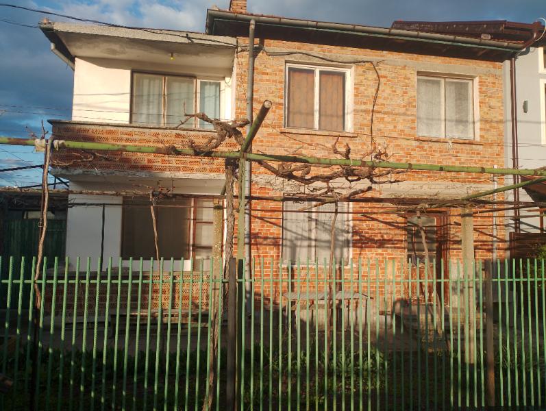 House for Sale in Burgas, Vetren