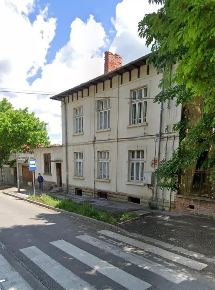 House for Sale in Gabrovo, Promishlena zona