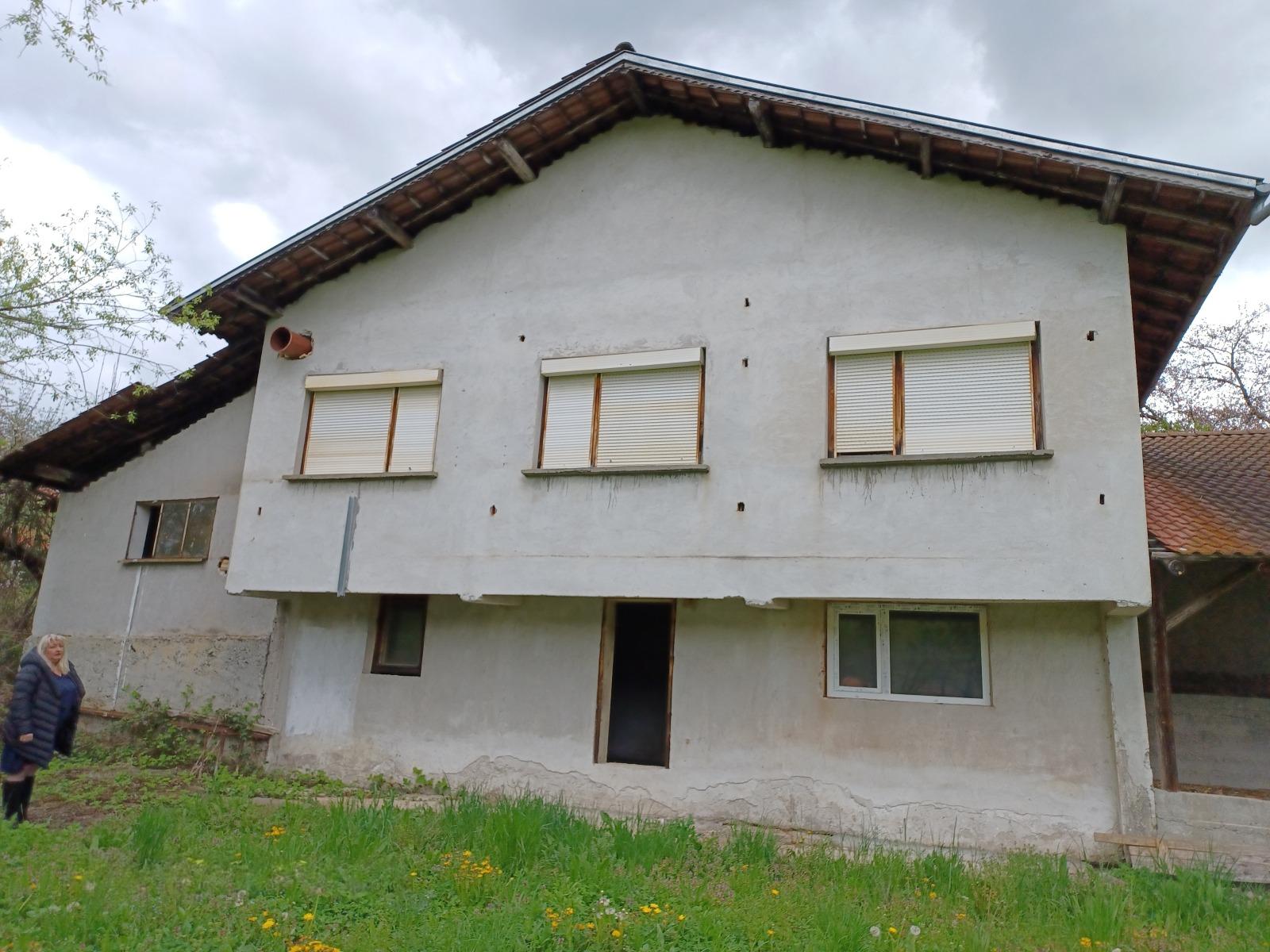 House for Sale in Apriltsi, Lovech