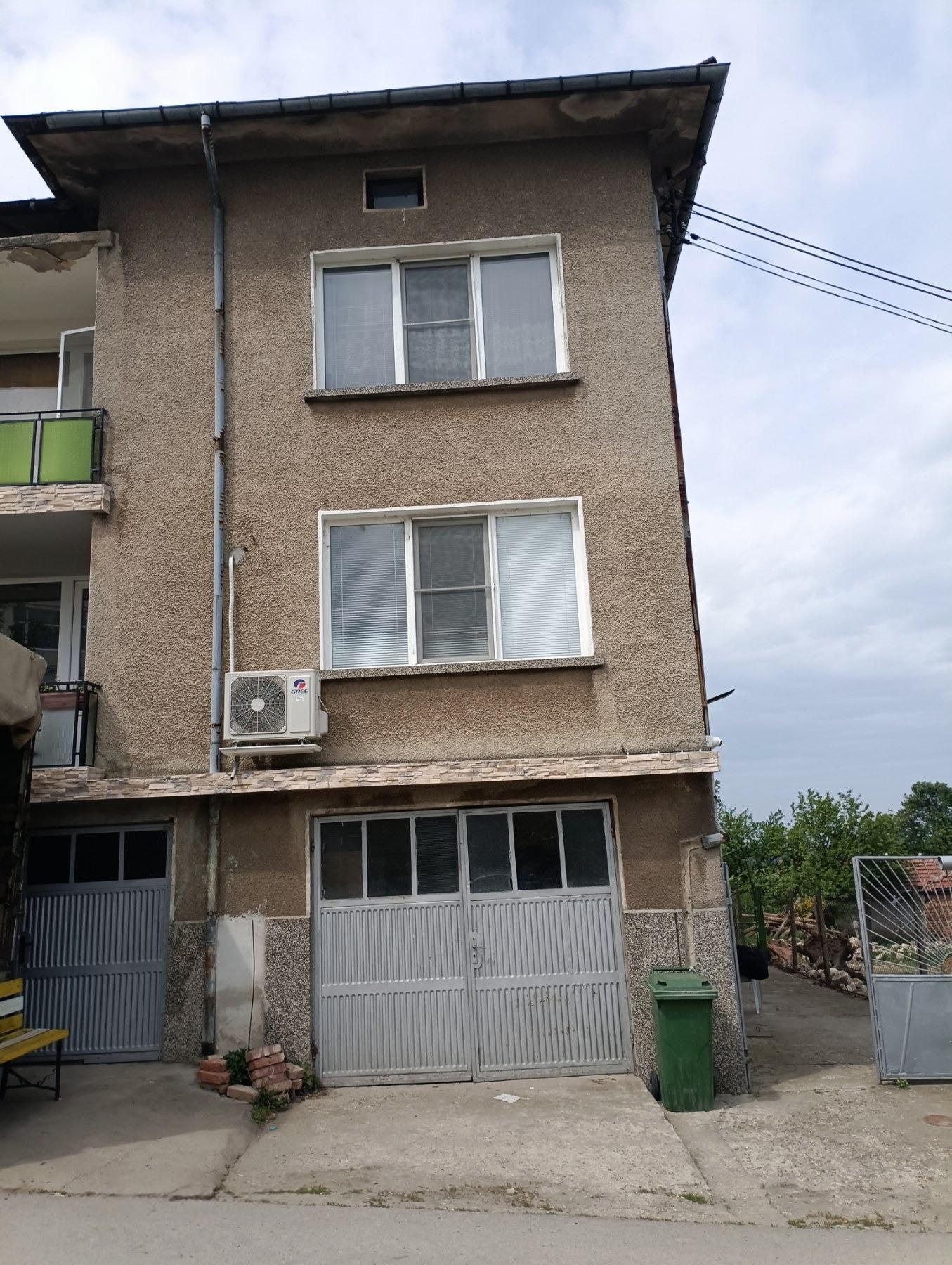 House Floor for Sale in Dve mogili, Ruse