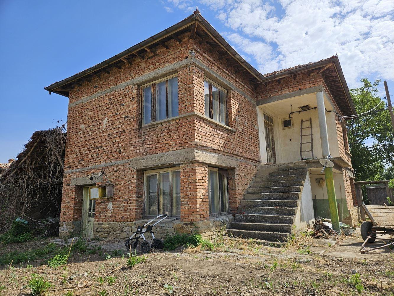 House for Sale in Dzhulyunitsa, Veliko Tarnovo