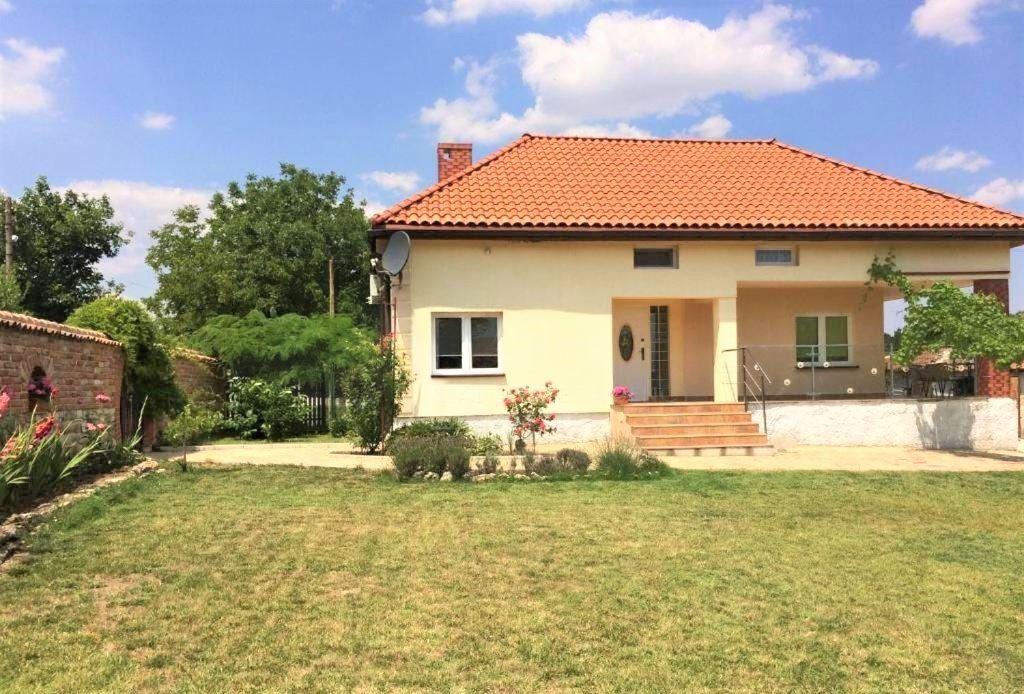 House for Sale in Bezhanovo, Dobrich