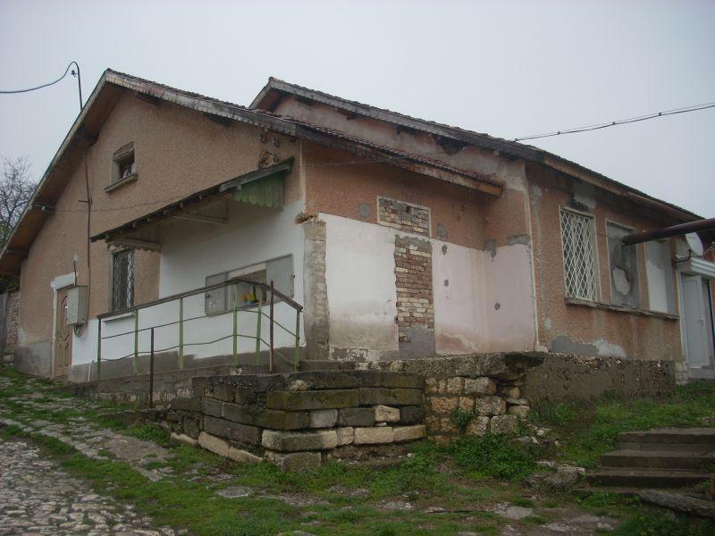 House for Sale in Pelishat, Pleven