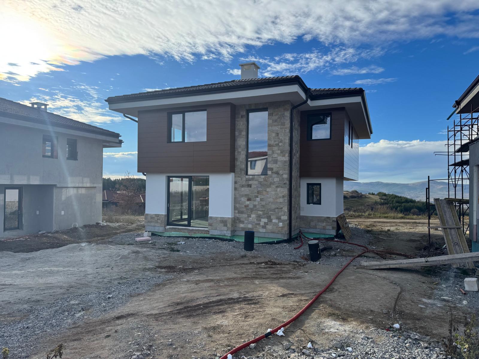 House for Sale in Kladnitsa, Pernik