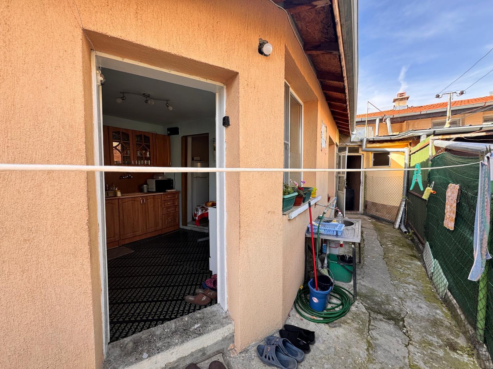 House for Sale in Ruse, Tsentralen koop. pazar