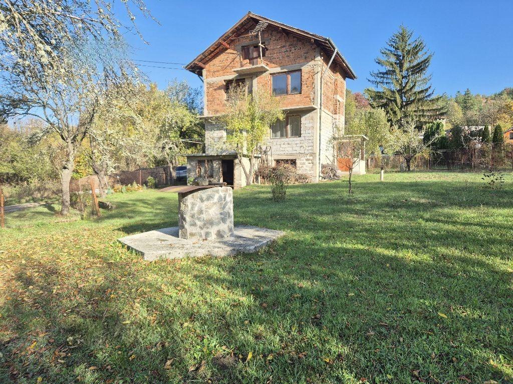 House for Sale in Ozarnovtsi, Pernik