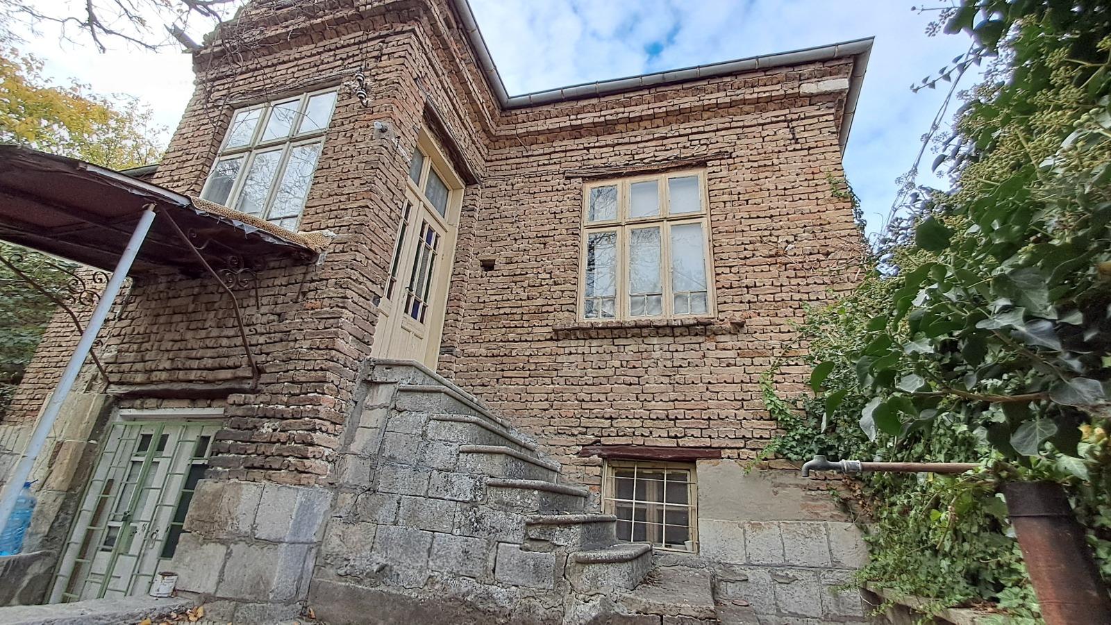 House for Sale in Shumen, Pozharnata
