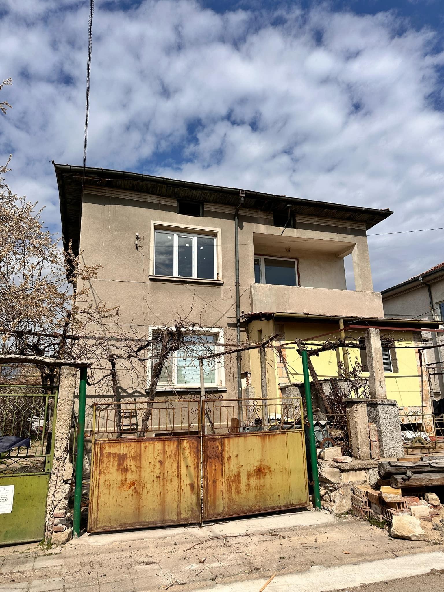 House Floor for Sale in Banya, Plovdiv