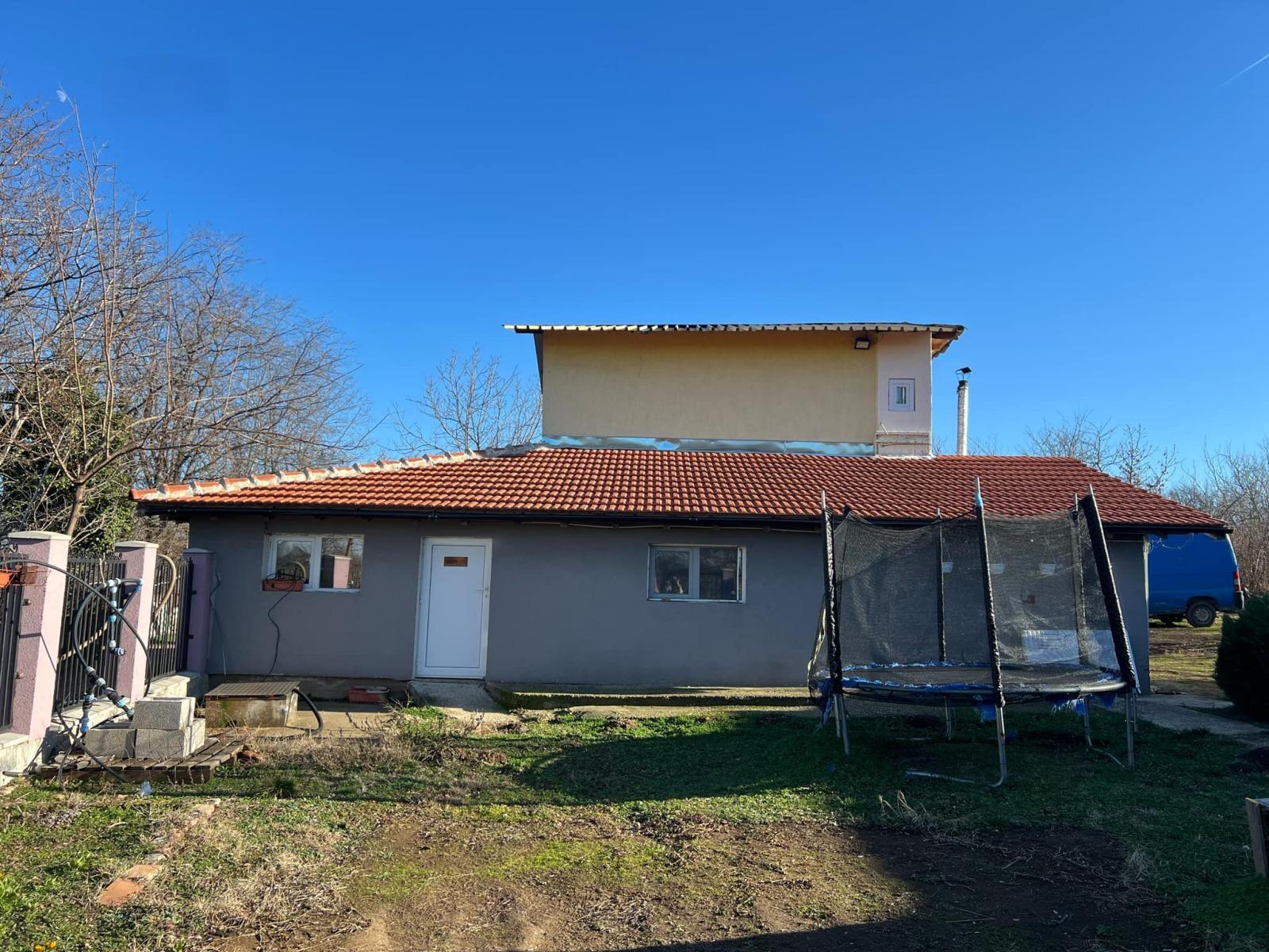 Villa for Sale in Pleven, Wider Center