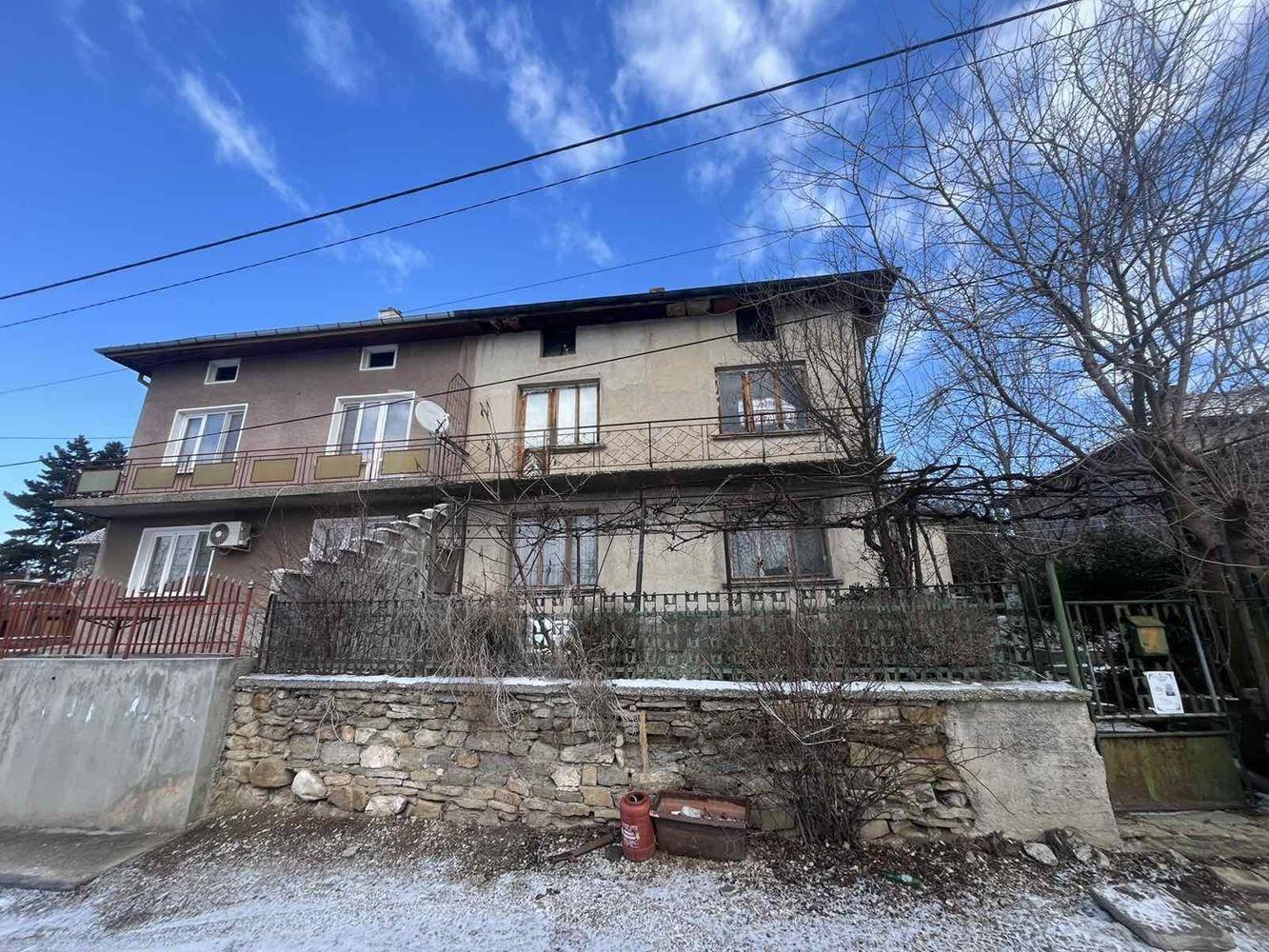 House for Sale in Aldomirovtsi, Sofia Province