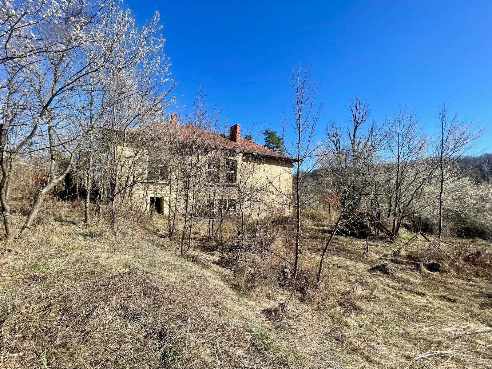 House for Sale in Lesicharka, Gabrovo