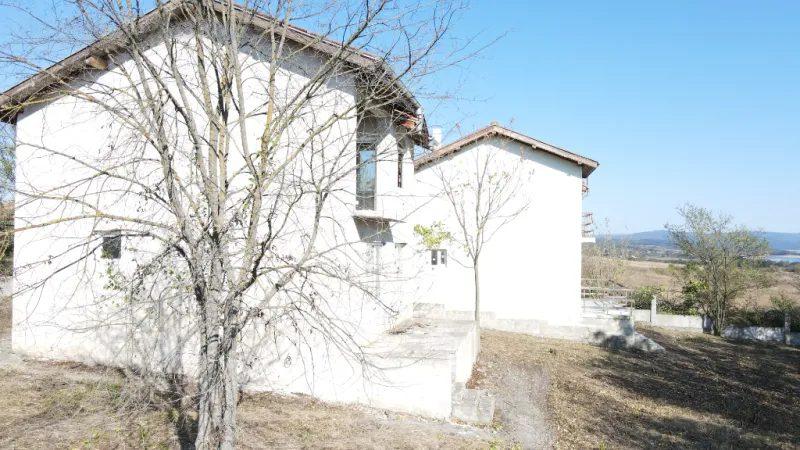 Villa for Sale in Konevo, Shumen