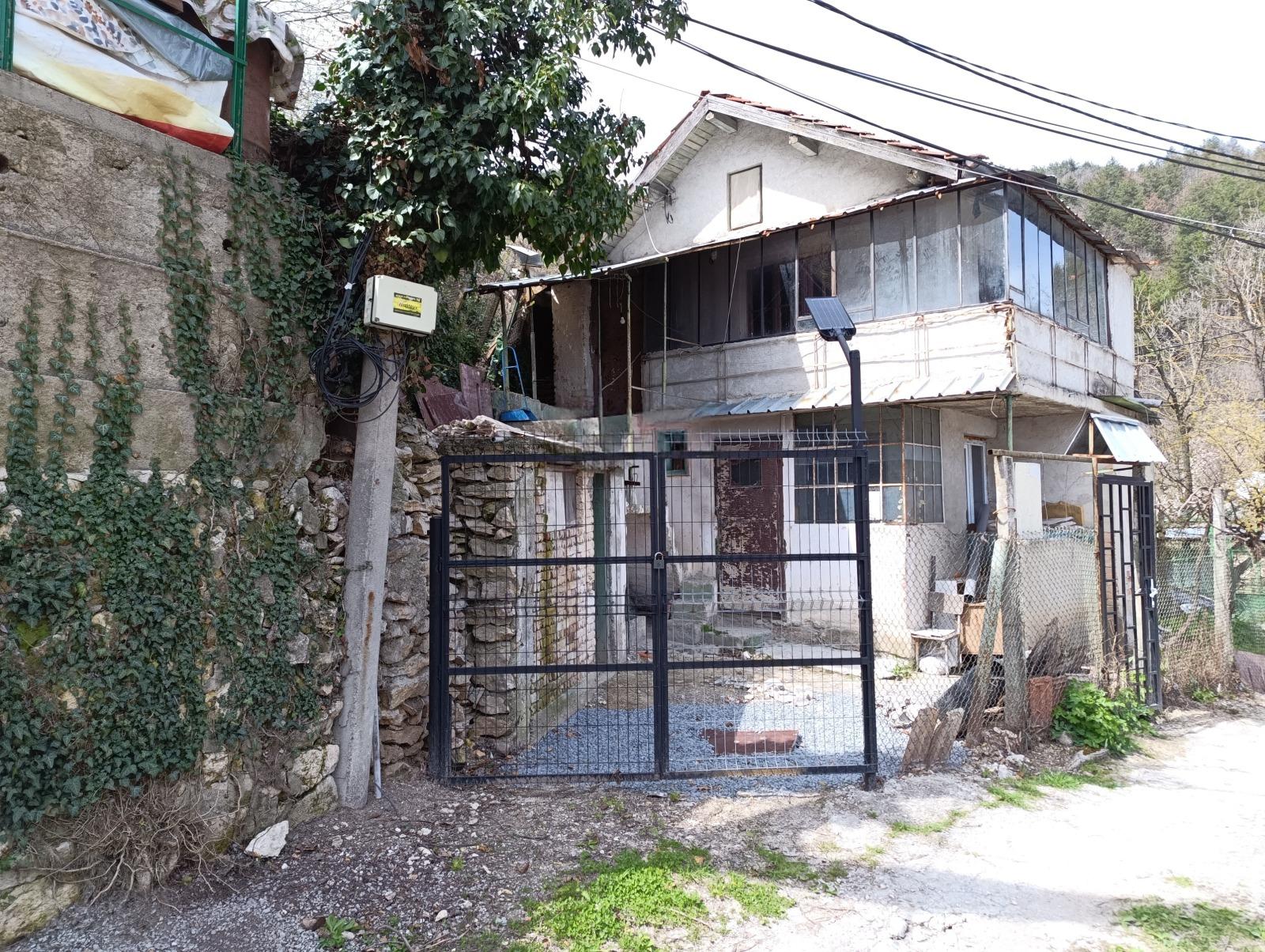 Villa for Sale in Shumen, Pod Manastira Area