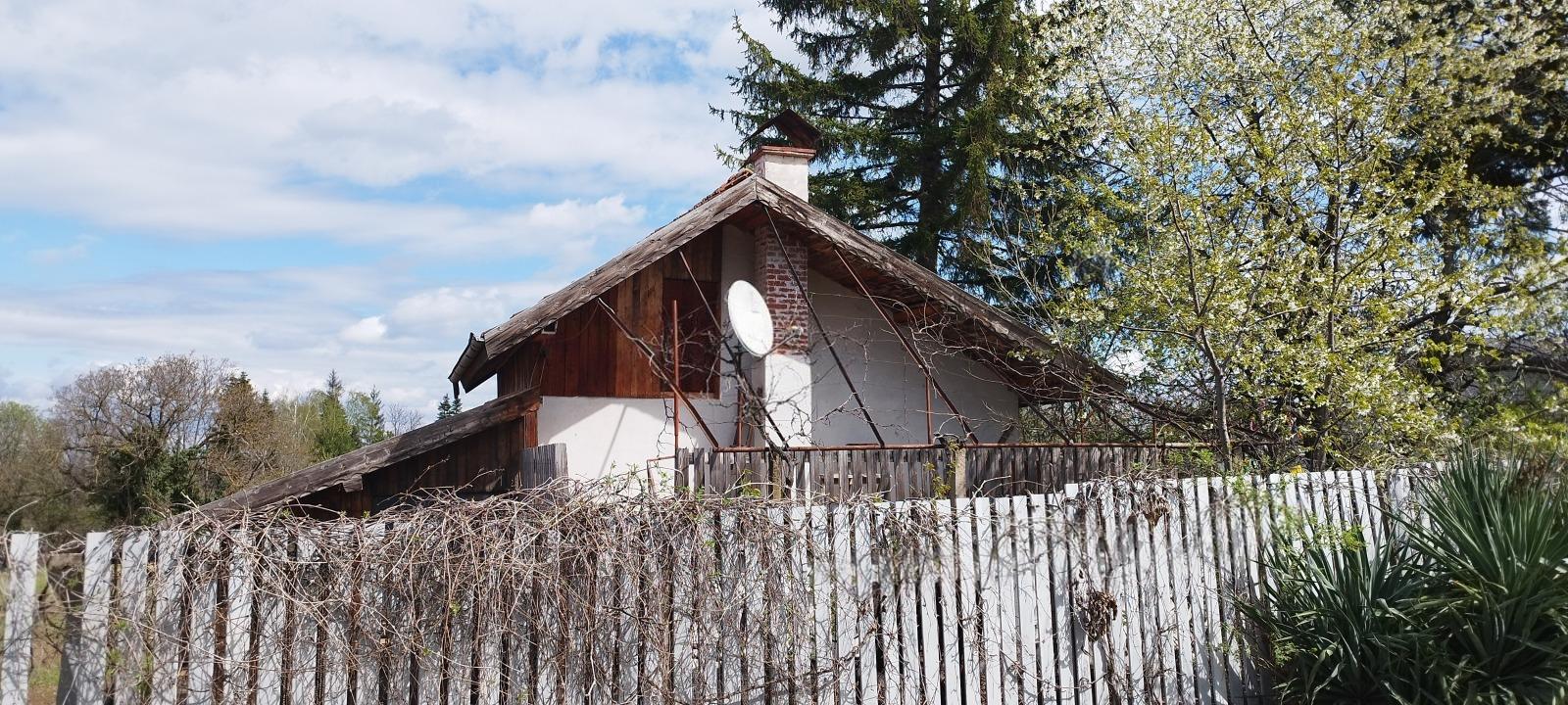 Villa for Sale in Pleven, Plochata Area