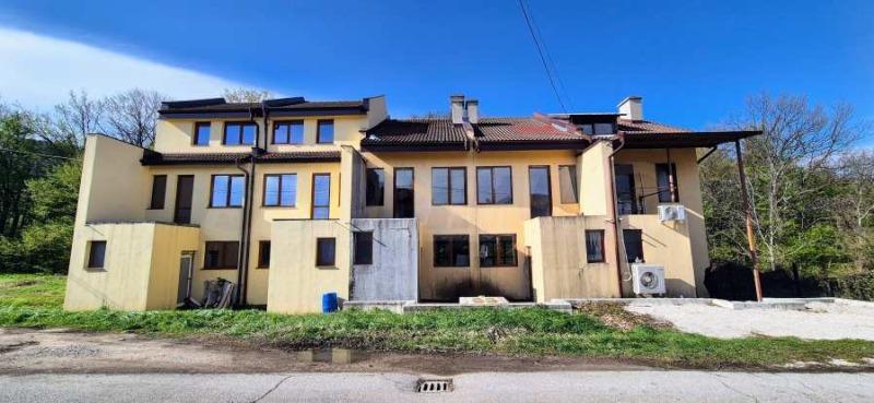 House for Sale in Gabrovo, Sarani