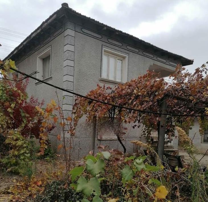 House for Sale in Cheshnegirovo, Plovdiv