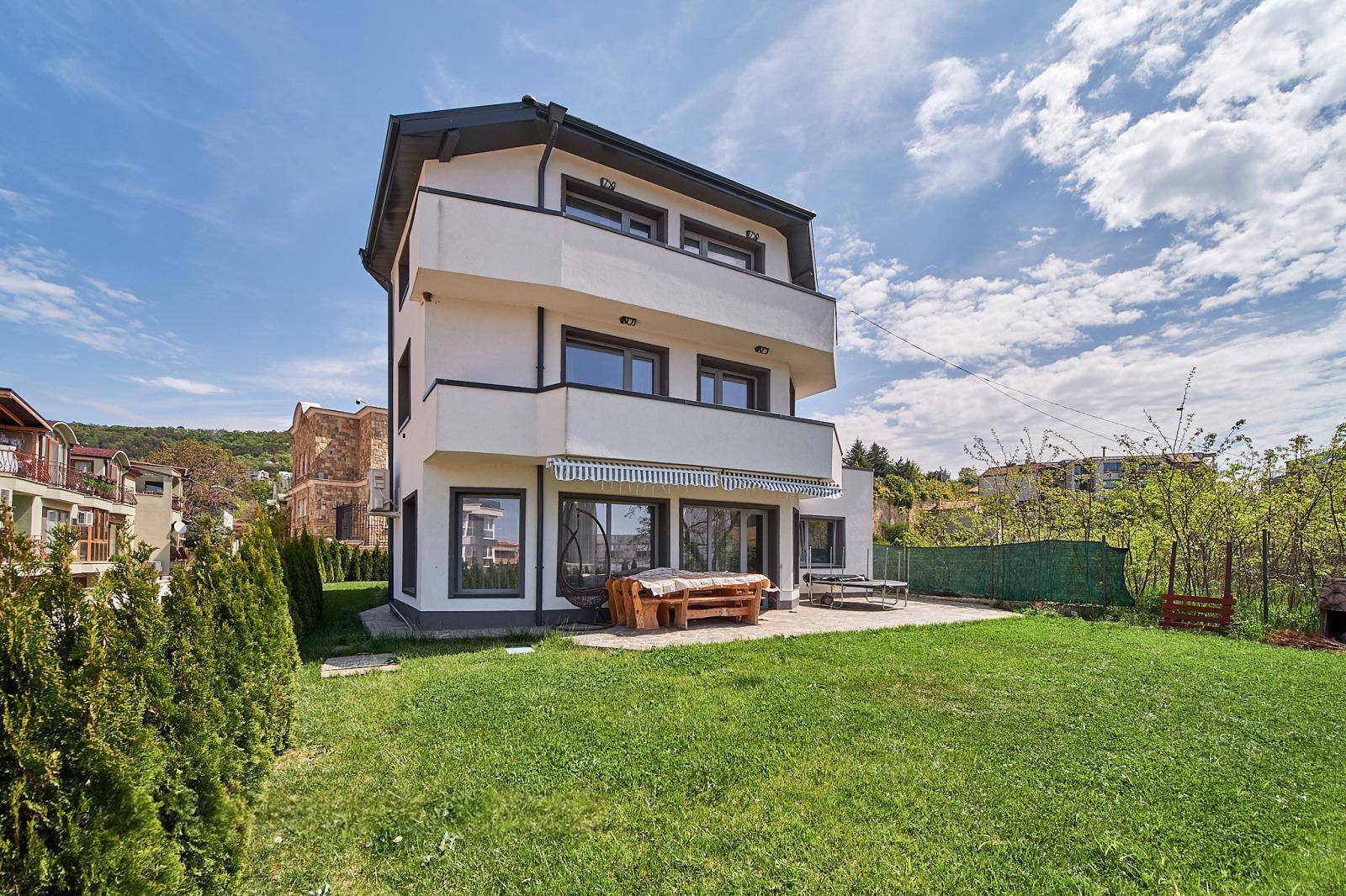 House for Sale in Varna, Levski 1