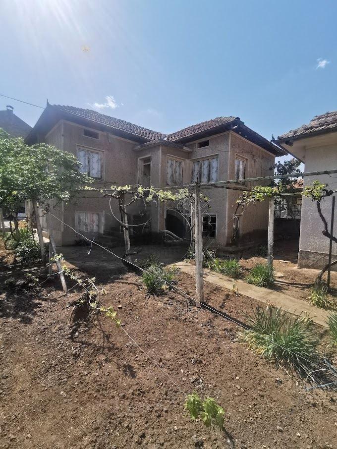 House for Sale in Polski Trambesh, Veliko Tarnovo