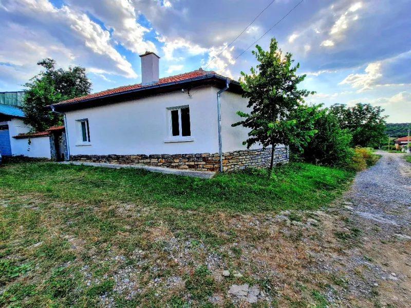 House for Sale in Targovishte, Vilna zona
