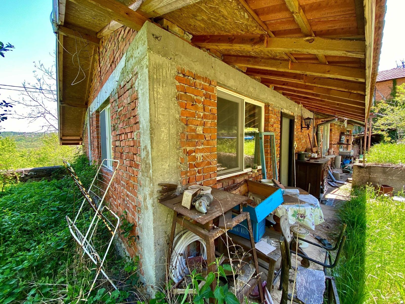 House for Sale in Sharani, Gabrovo