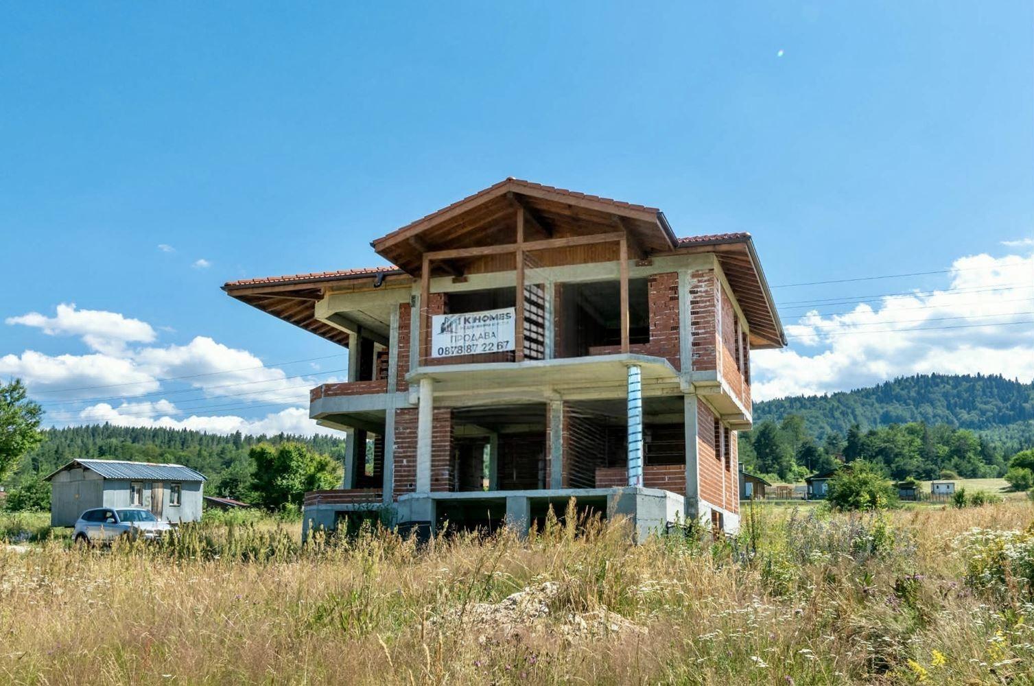Villa for Sale in Tsigov chark Area, Pazardzhik