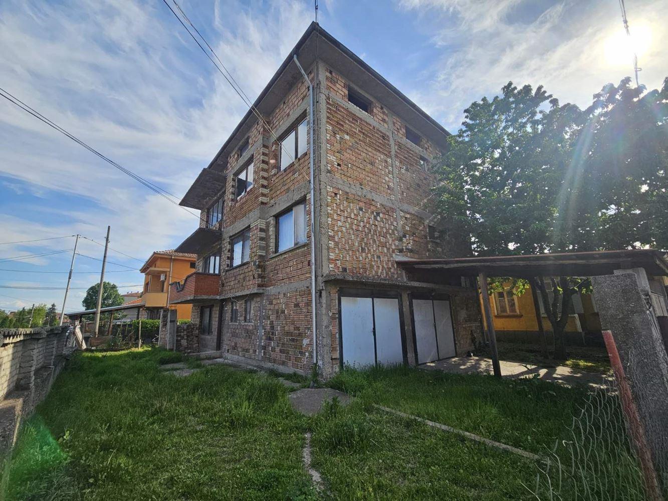 House for Sale in Parvomay, Plovdiv