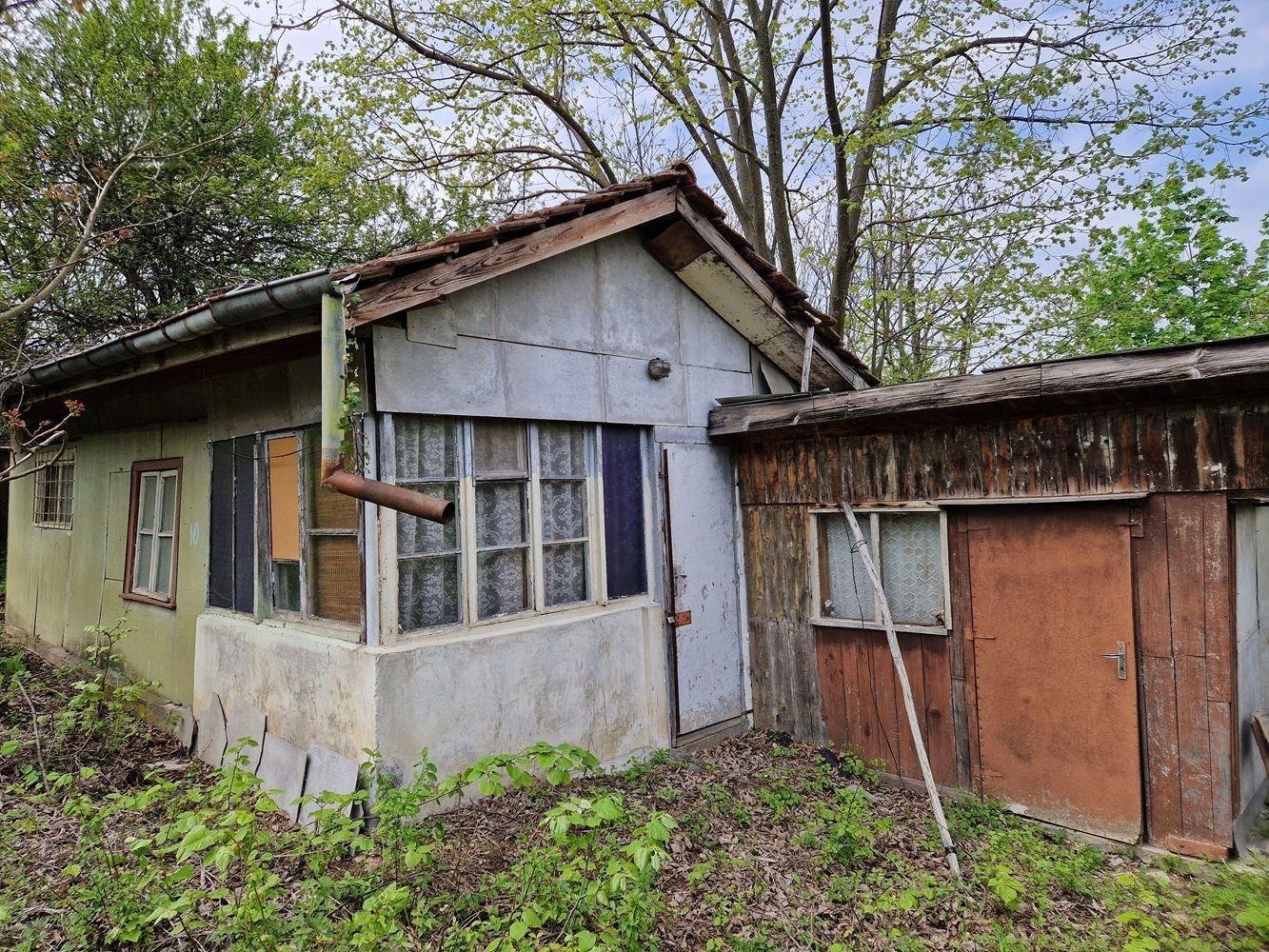Villa for Sale in Pleven, Plochata Area