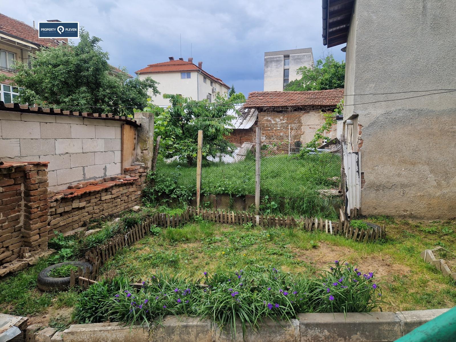House for Sale in Pleven, Idealen tsentar