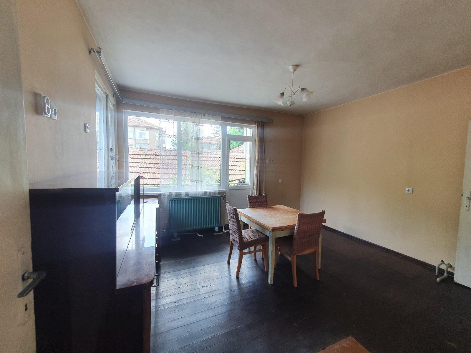 House Floor for Sale in Pavlikeni, Veliko Tarnovo