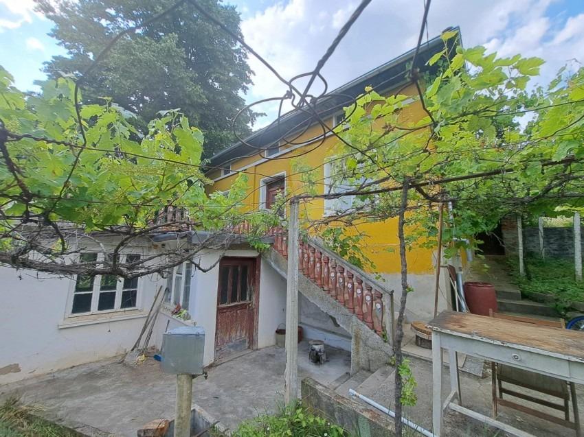 House for Sale in Yantra, Gabrovo