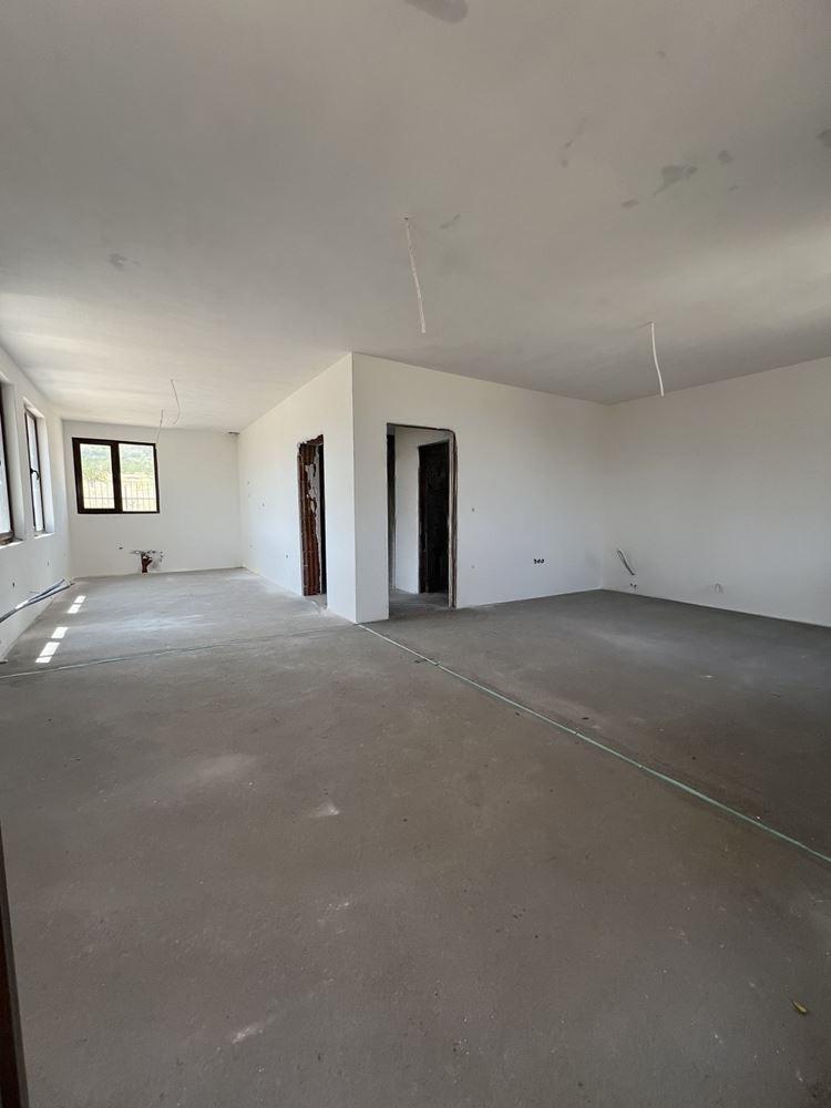 House for Sale in Brestnik, Plovdiv