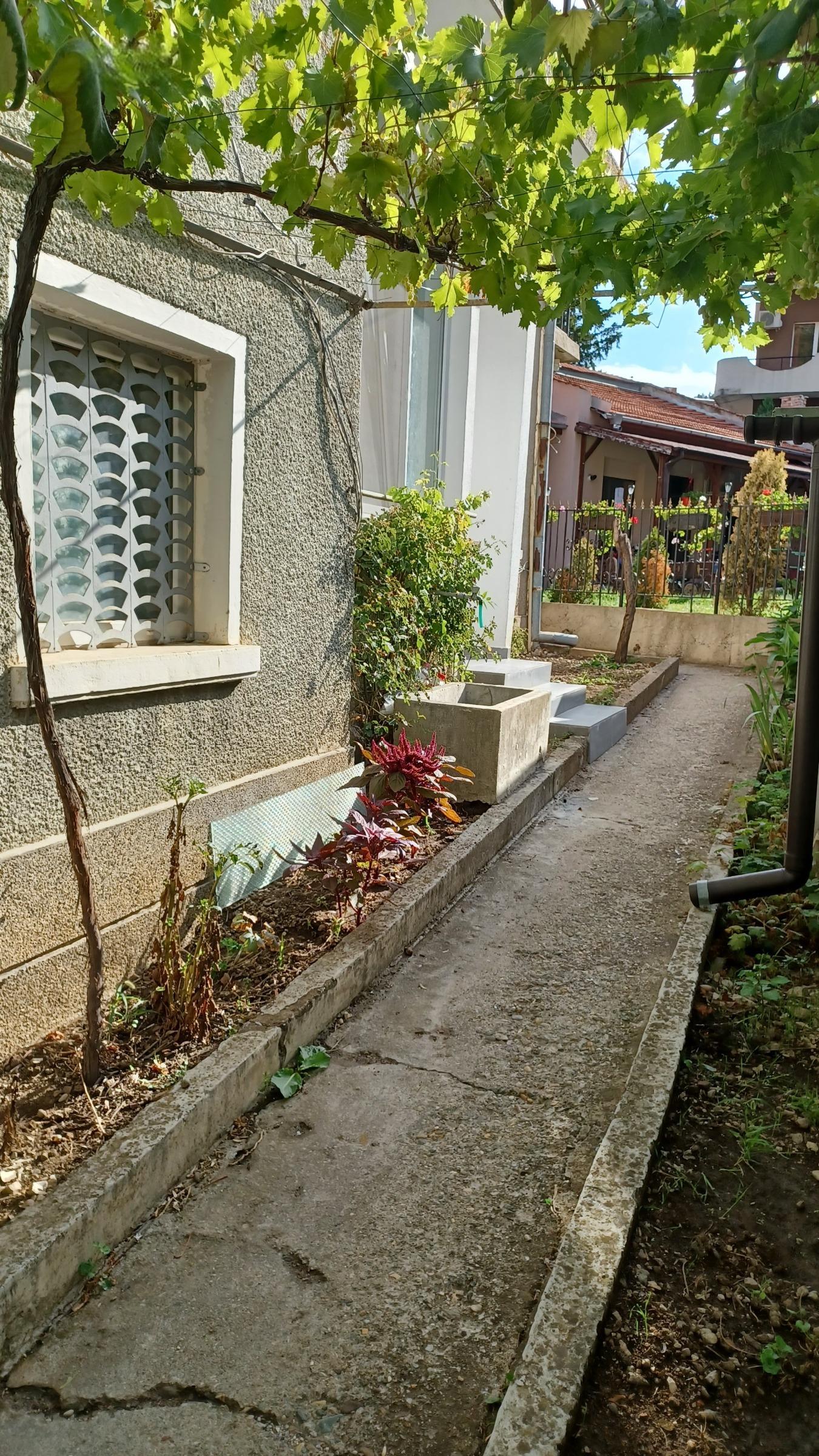 House Floor for Sale in Vratsa, Kemera – Hudozhnik