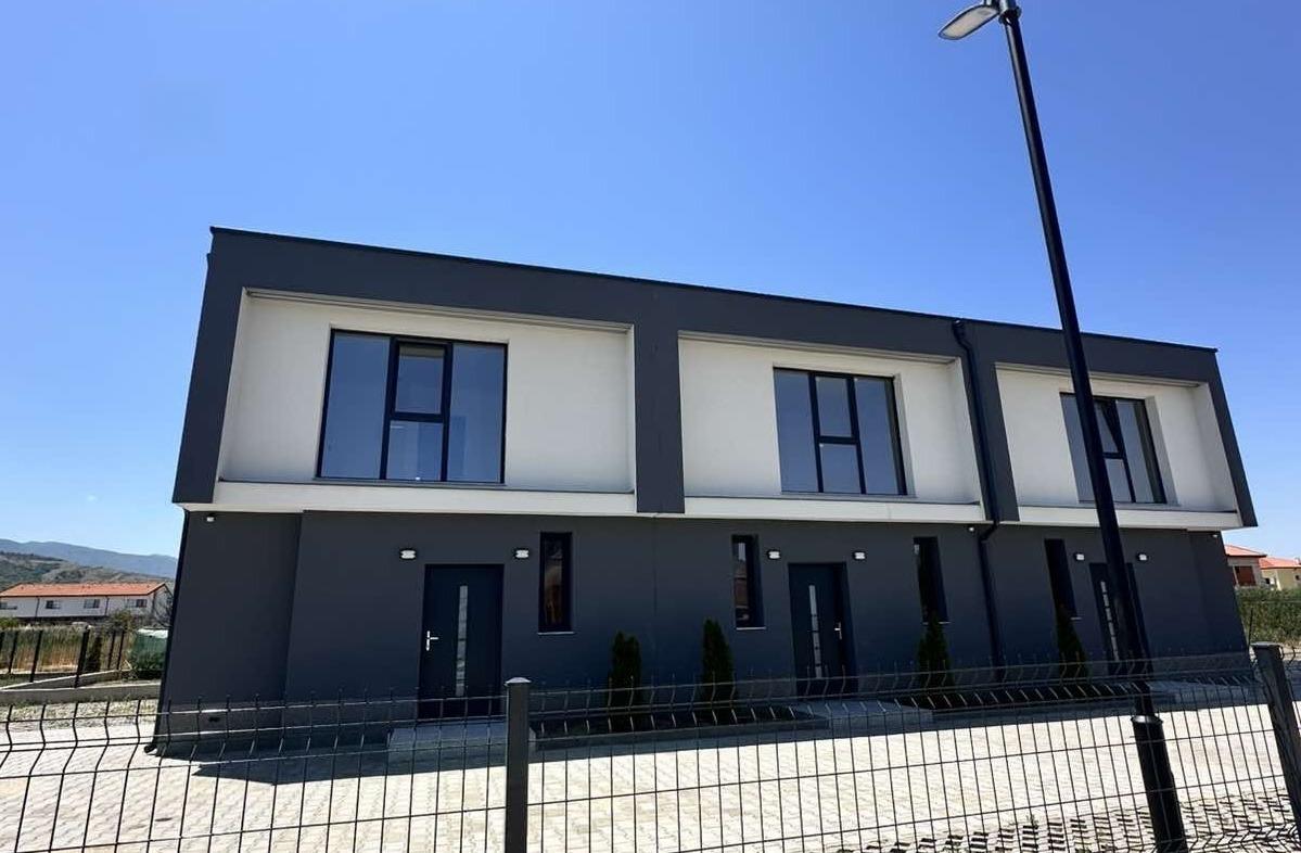 House for Sale in Parvenets, Plovdiv