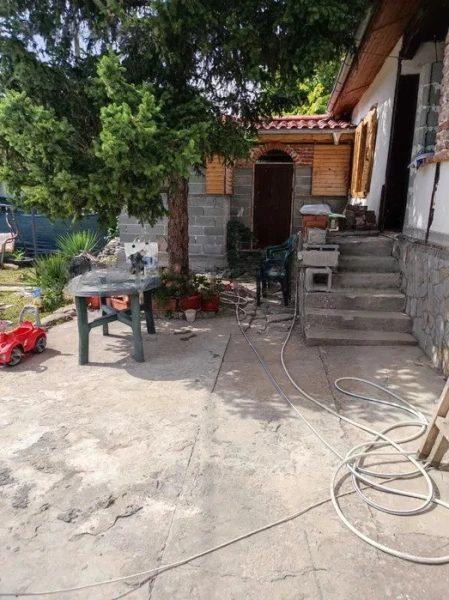 House for Sale in Zlatna livada, Stara Zagora