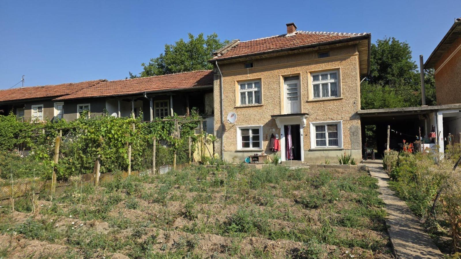 House for Sale in Dobromirka, Gabrovo