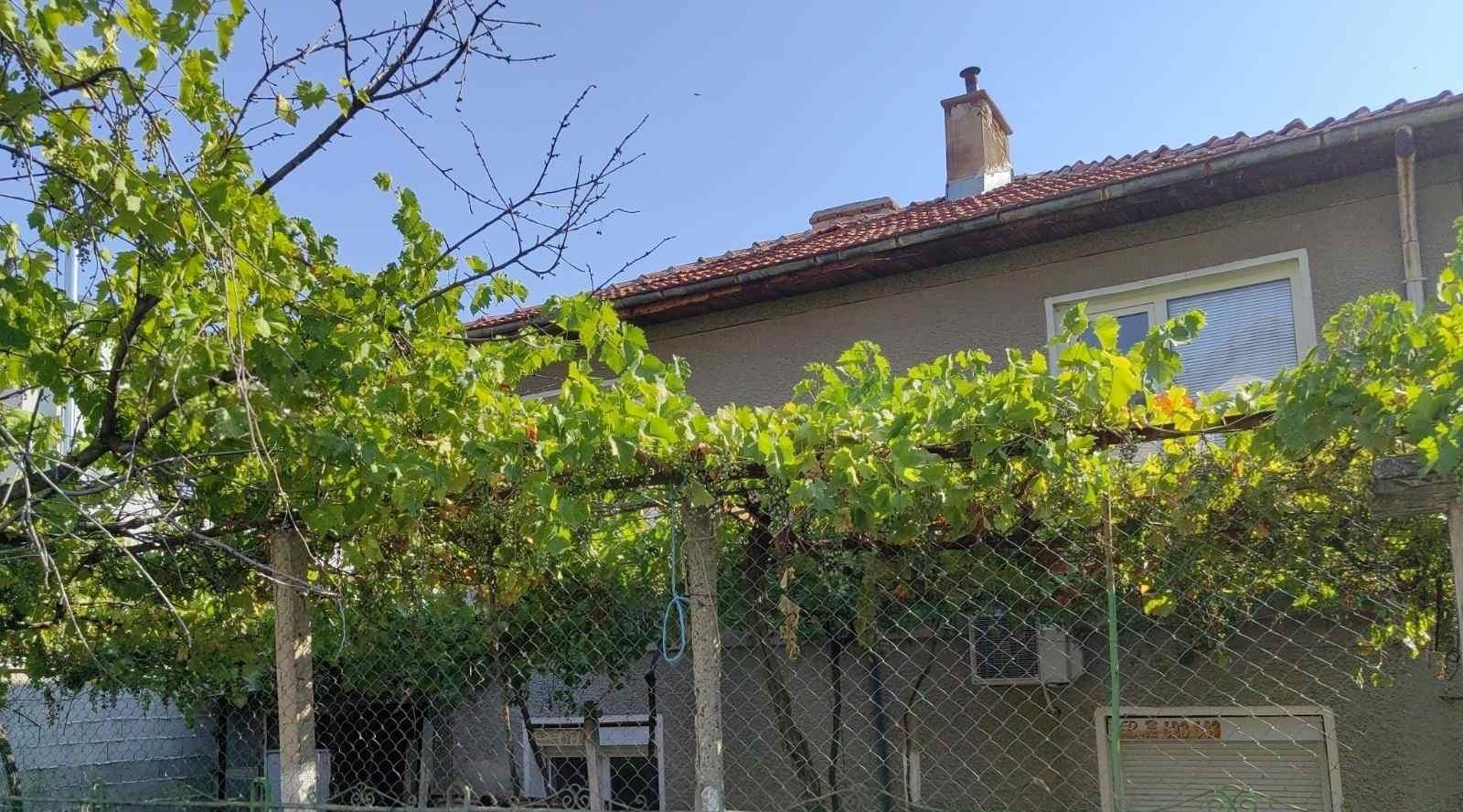 House for Sale in Parvenets, Plovdiv