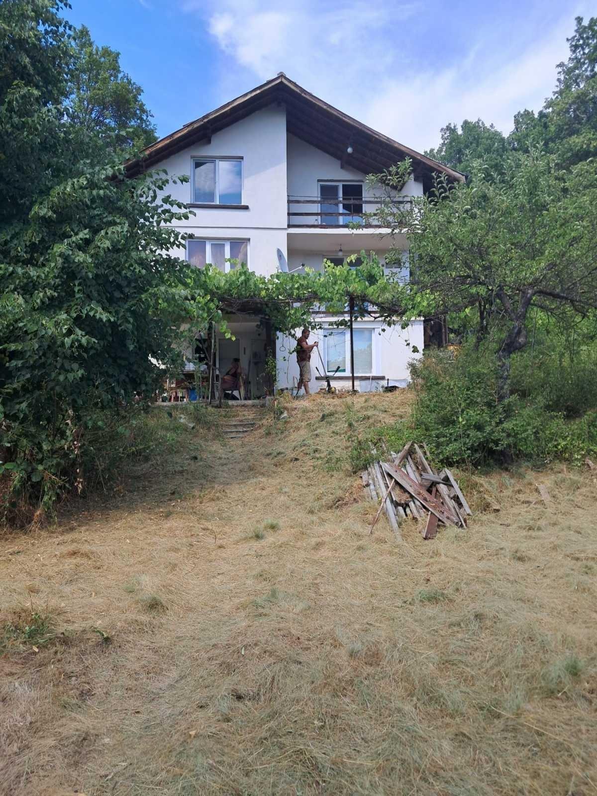House for Sale in Tsatsarovtsi, Sofia Province