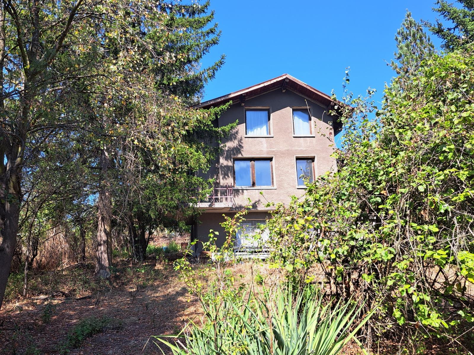 House for Sale in Zlatusha, Sofia Province
