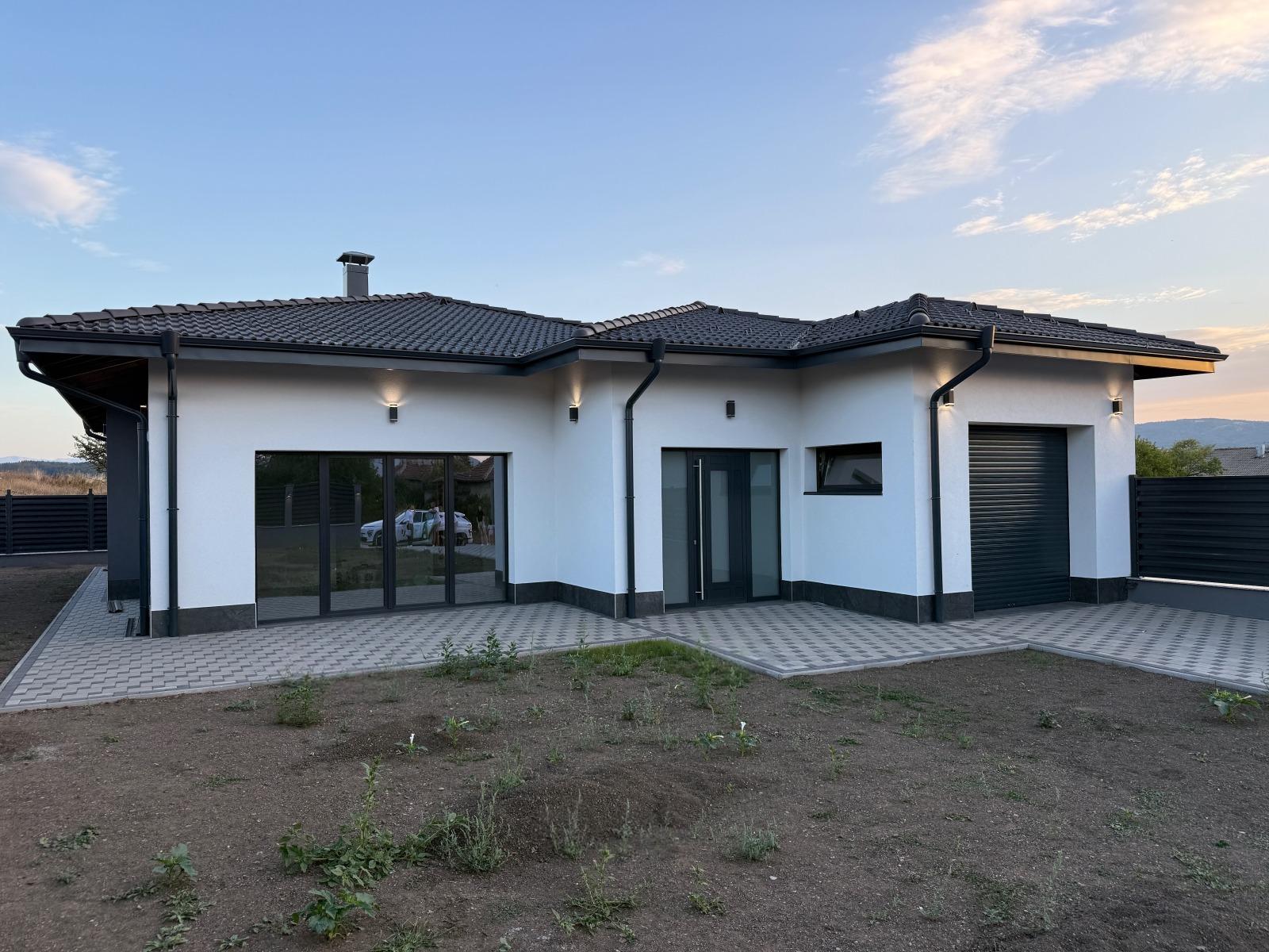 House for Sale in Pernik, Tsarkva