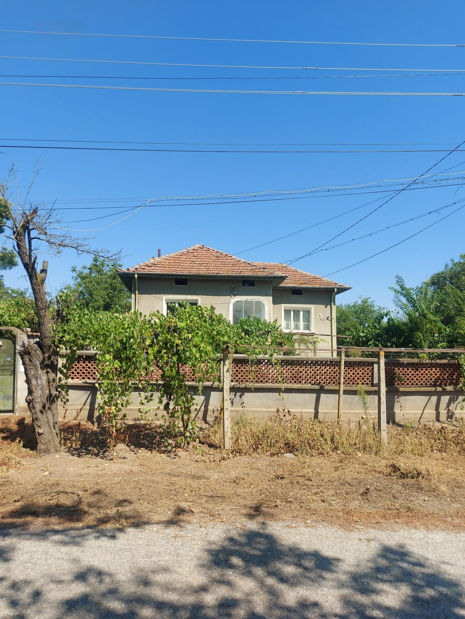 House for Sale in Obnova, Pleven
