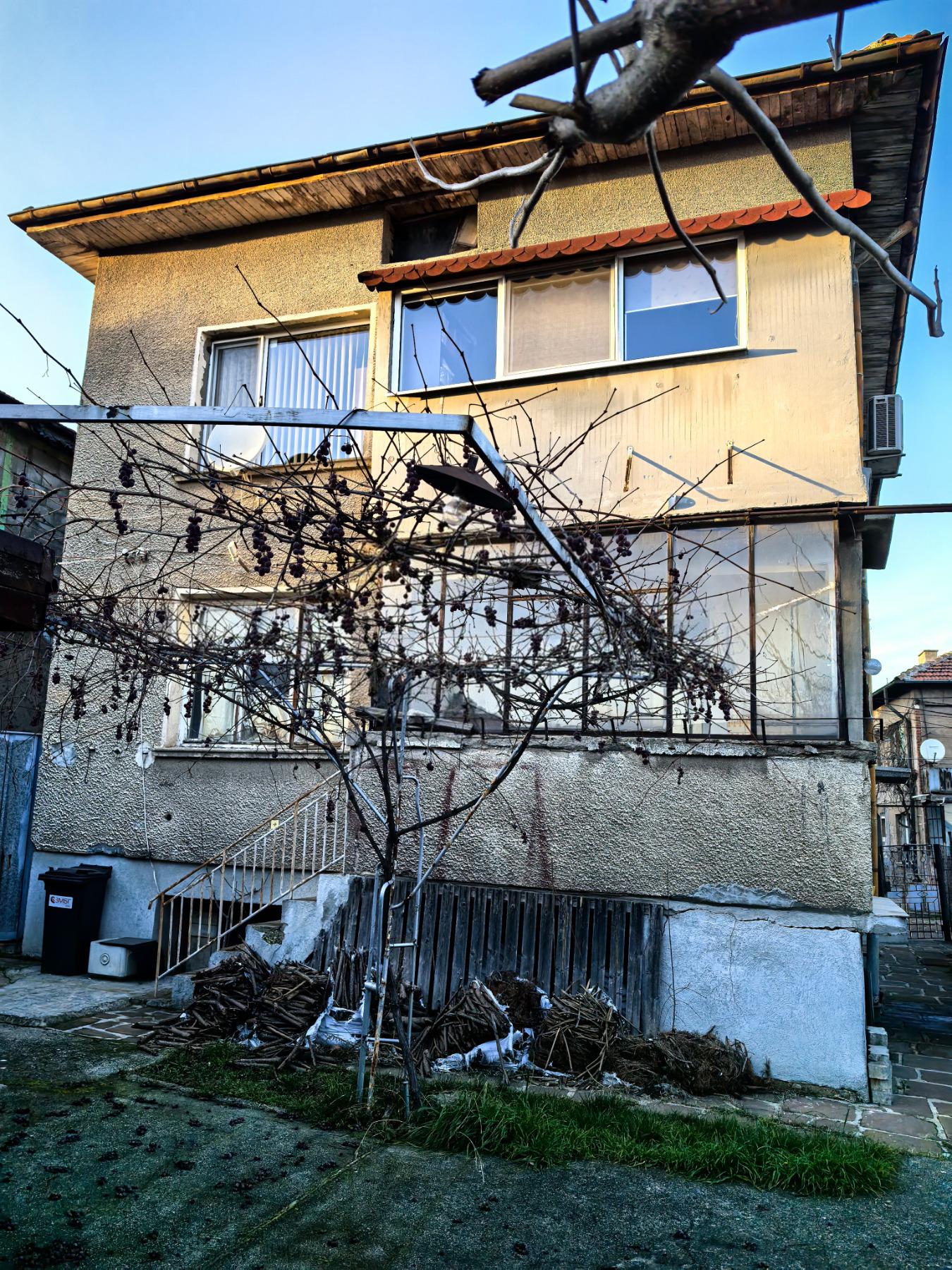 House for Sale in Pernik, Klepalo