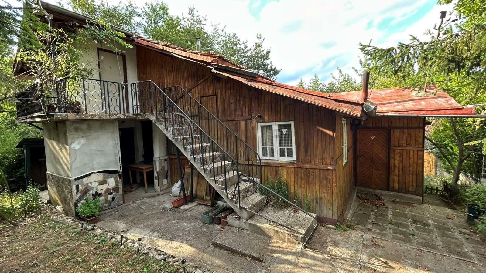 Villa for Sale in Sofia, Shtarkelovo gnezdo Area